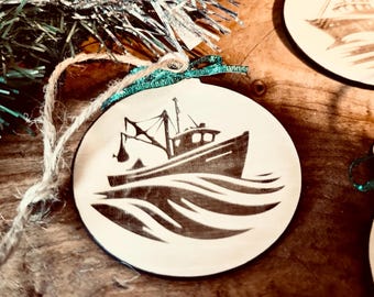 Christmas Fishing Boats ornament set w/ green accents