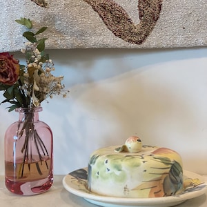 Smörkallrik från mitten av 1900-talet, E.D. Langbery – italiensk elegans i keramikform