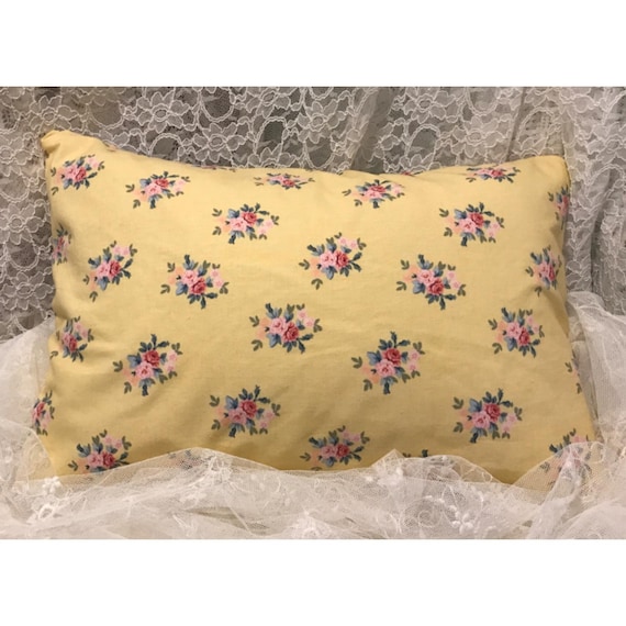 LAURA ASHLEY Vintage Floral Yellow Pillow Cover With Pink & Rose floral Pattern 12x18 LUMBAR