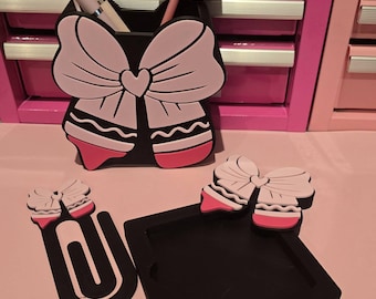 Cute Crayon Desk Set | Teacher Desk Organizer | 3D Printed Pen Holder, Sticky Note Holder, Jumbo Paper Clip, Straw Topper | Teacher Gift