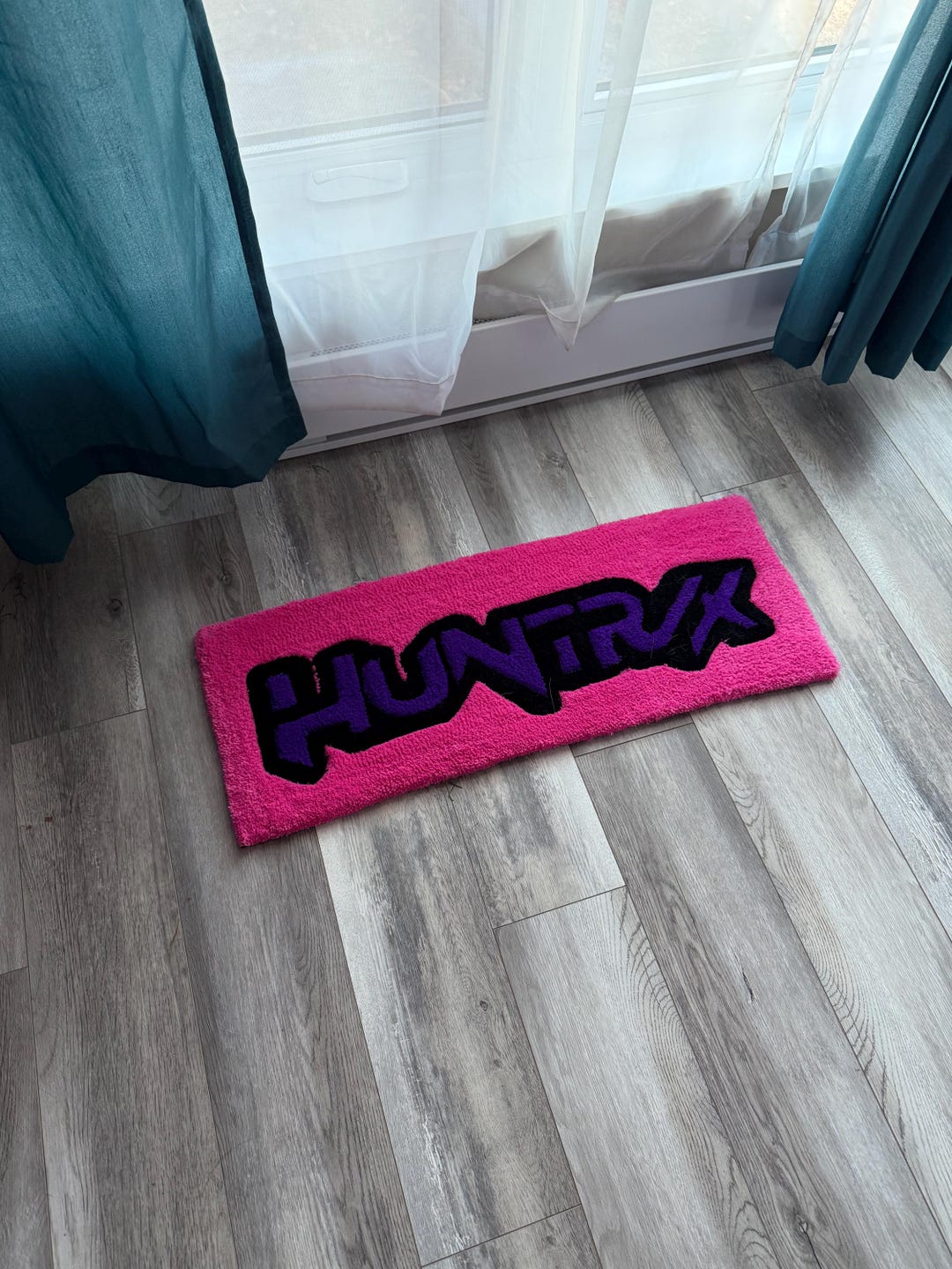 Tufted Rug With Huntrix Logo 