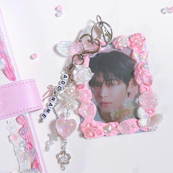 Portachiavi/porta photocard Kpop Decoden rosa con nome del tuo bias personalizzato