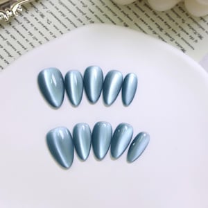 Cat Eye Press On Nails | Shiny Magnetic False Nails | Reusable Handmade Stick On Nails for Women |Gift Manicure Set