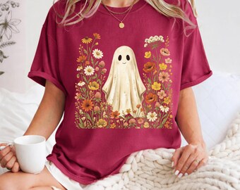 Cute Floral Ghost Halloween Shirt, Wildflower Ghost Tee, Cottagecore Fall T-Shirt, Boho Autumn Ghost Graphic Tee, Spooky Cute Gift