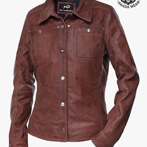 Women&#39;s Genuine Leather Jacket: Classic Style, Modern Twist