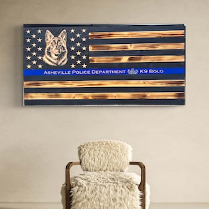 Handgemaakte houten vlag met dunne blauwe lijn | Aanpasbaar | Rustieke muurkunst politie eerbetoon