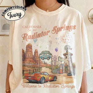 Camiseta vintage de Radiator Springs Comfort Colors, camiseta de Rayo McQueen de Disney, camisetas familiares de Pixar Cars, camiseta de vacaciones de Disney, camiseta de Disneyland imagen 1