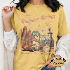 Camiseta vintage de Radiator Springs Comfort Colors, camiseta de Rayo McQueen de Disney, camisetas familiares de Pixar Cars, camiseta de vacaciones de Disney, camiseta de Disneyland imagen 2