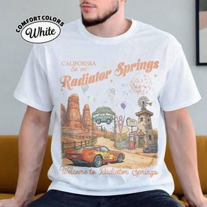 Camiseta vintage de Radiator Springs Comfort Colors, camiseta de Rayo McQueen de Disney, camisetas familiares de Pixar Cars, camiseta de vacaciones de Disney, camiseta de Disneyland imagen 4