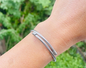 Bransoleta ze skręconej stali nierdzewnej, minimalistyczny mankiet unisex