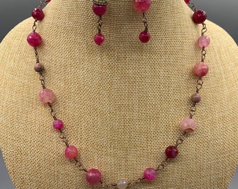 Beaded necklace / Pink beads / Wire Wrapped / Earrings