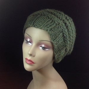 Knit beanie, knit hat in green, chunky knit winter hat, knit wool beanie, chunky slouchy beanie, hand knitted hat, slouch