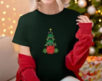 Christmas Kettlebell Tree T-shirt, Unisex Fitness T-shirt, Workout Holiday Top, Gym Apparel, Weightlifting Tee, CrossFit Christmas Shirt