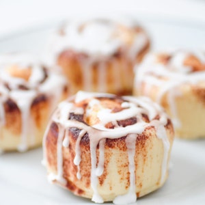 Cinnamon Bun Soap Set: Vegan Handmade Kitchen Decor