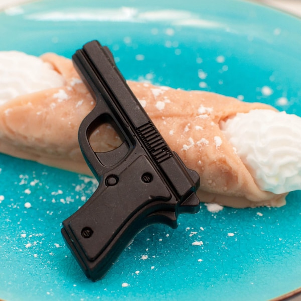 Gun & Cannoli Soap, unique Fathers day gag gift for men, The Godfather movie, best gift for him, Italian mob dad, boyfriend gift