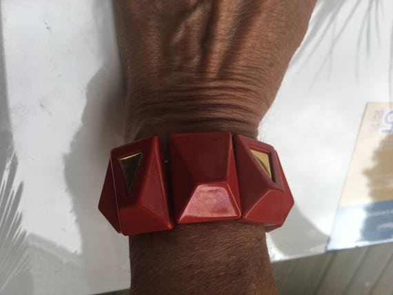 Red lucite art deco expandable vintage bracelet  … - image 4