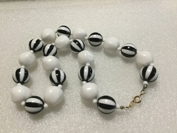 Triffari Black and white lucite beads    VJSE - image 3