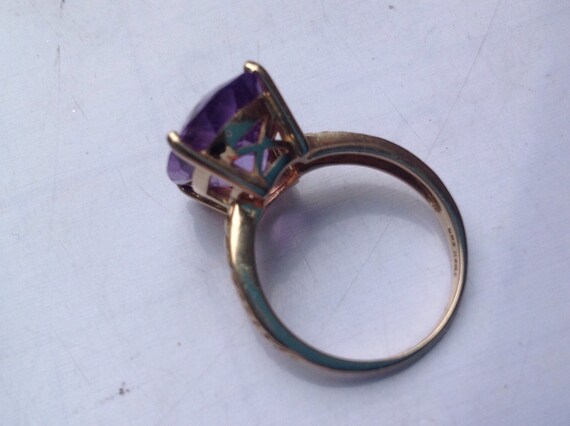 10K yellow gold Victorian Amethyst solitaire ring… - image 5