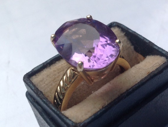 10K yellow gold Victorian Amethyst solitaire ring… - image 3