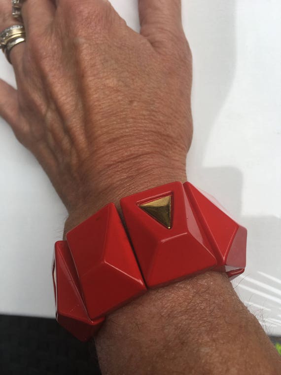 Red lucite art deco expandable vintage bracelet  … - image 1