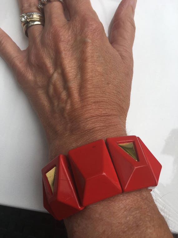 Red lucite art deco expandable vintage bracelet  … - image 6