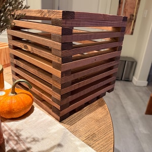 Rustieke grenen plantenbak – 12 x 12 binnen of buiten – aangepaste beits – ophangoptie – kruidentuin – houten plantpot – boerderijdecor