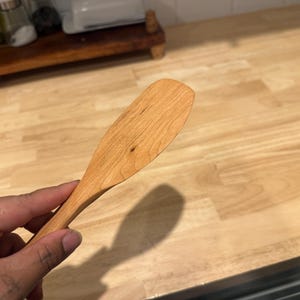 Handgjorda köksredskap i trä – Giftfri spatel, sked och vändare – Säker för gjutjärn – Minimalistiska köksredskap bild 8