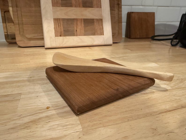 Handgjorda köksredskap i trä – Giftfri spatel, sked och vändare – Säker för gjutjärn – Minimalistiska köksredskap bild 2