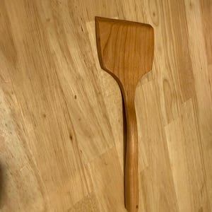 Handgjorda köksredskap i trä – Giftfri spatel, sked och vändare – Säker för gjutjärn – Minimalistiska köksredskap Scraping Spatula