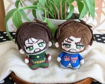 Pluszowa zabawka Homelander 10 cm – pluszowa lalka anime dla chłopców – żołnierz, plecak z zawieszką – uroczy dekoracyjny brelok na Boże Narodzenie