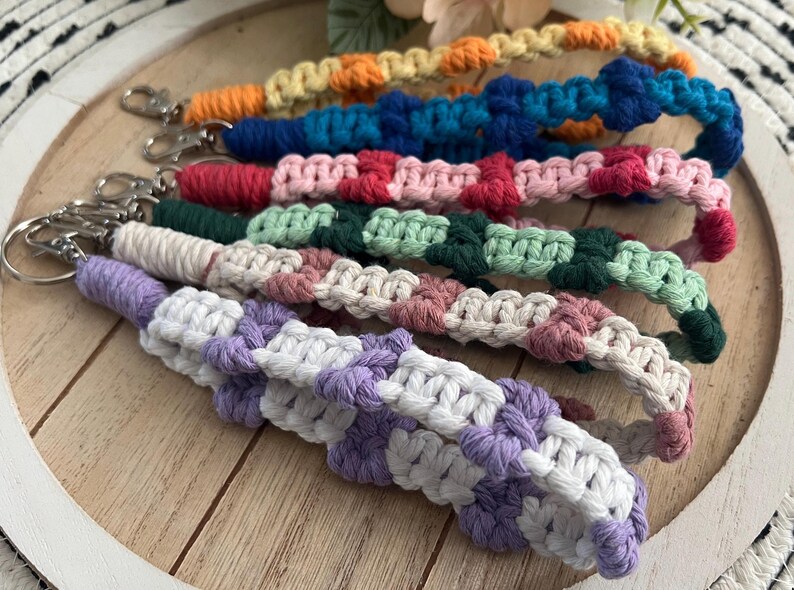 Handmade Macrame Keychain: Personalized Color Accessories - Etsy