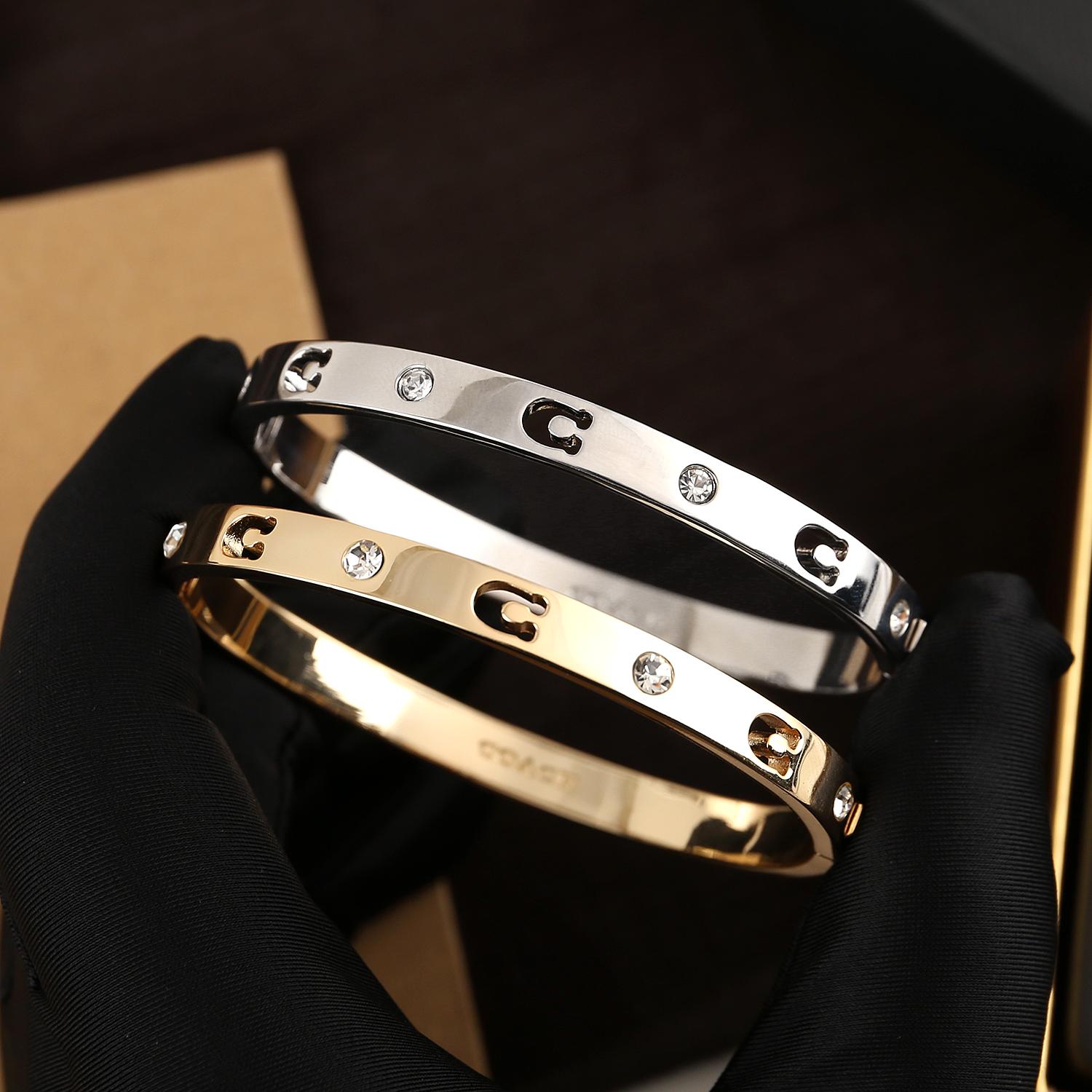 Gold and Silver Gorgeous Cz Cuff ❤️❤️ Easy Cuff  display picture 1