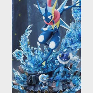 Pokemon Greninja Frogadier Froakie Evolution Egg Studio LED Lights 30 cm Model Figure BRAND NEW