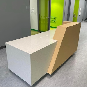 Zheetra Modern Reception Desk