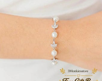 Dainty Freshwater Pearl Bracelet, Real Pearl Beaded Bracelet, Silver Minimalist Bridal Jewelry, Bridesmaid Wedding Gift, Free Gift Box
