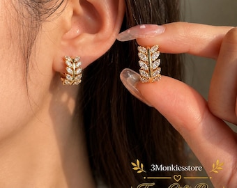Small Leaf Huggie Hoop Earrings in Sterling Silver, Gold & Silver Minimal Hoops, Unique Huggie Earrings, Free Luxury Gift Box