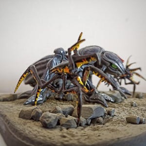 Tanker and Warrior Bugs Diorama High Quality 12K Resin Printed Starship Troopers Figures, Painted or Unpainted Collectible Figurines
