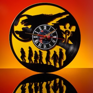 Final Fantasy VII Vinyl Record Clock - Gamer Wall Art, Unique Gift for Him, FF7 Decor, Geek Home Decor, Retro Game Clock