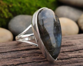 Handmade Sterling Silver Labradorite Teardrop Ring: Boho Statement Jewelry