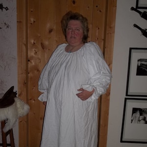 Plus white chemise in cotton poly sheeting