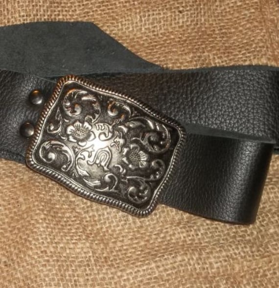 Black Belt Floral Buckle - Etsy display picture 3