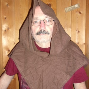 Linen hood brown in a homespun weave