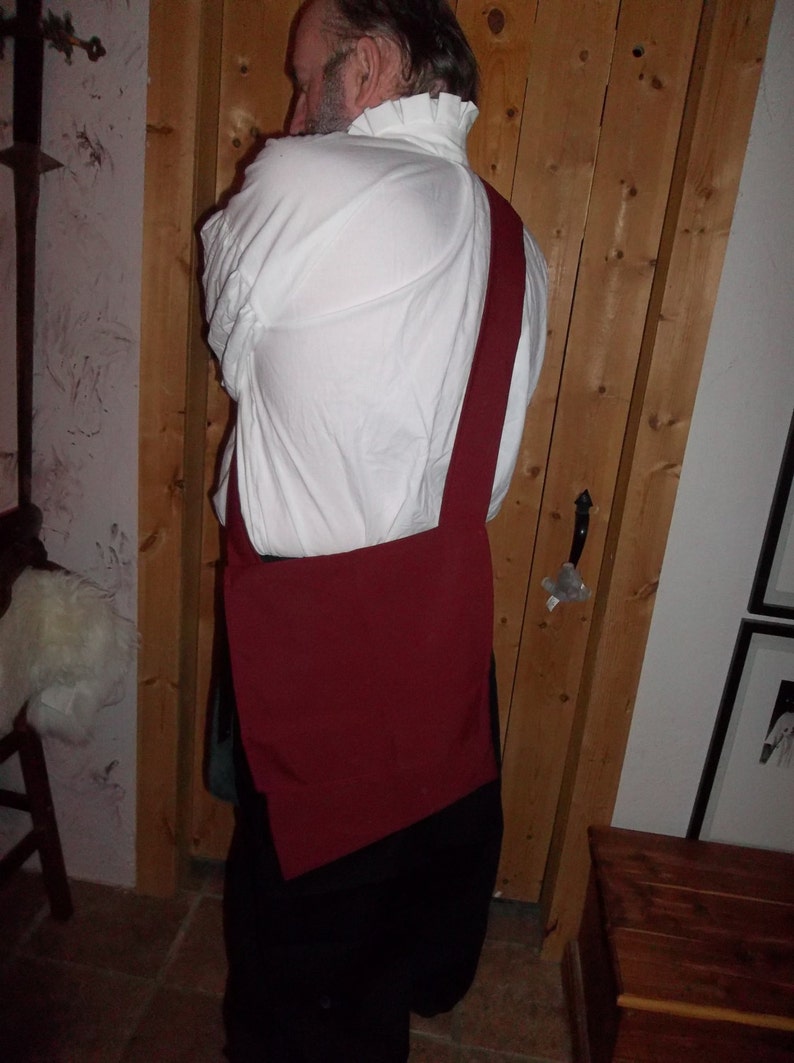 Haversack of cotton canvas in burgundy