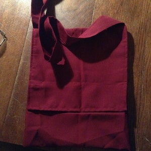 Haversack of cotton canvas in burgundy