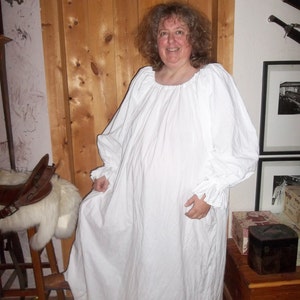 Plus size white cotton muslin chemise to wear under a Medieval/Renaissance gown or bodice and skirt.