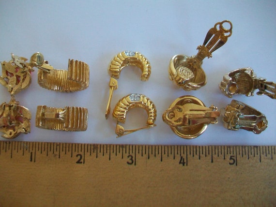 Vintage lot signed clip earrings, gold tone, Nola… - image 3