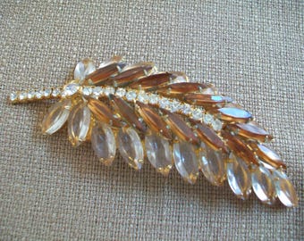 Vintage rhinestone brooch: stylized leaf / feather