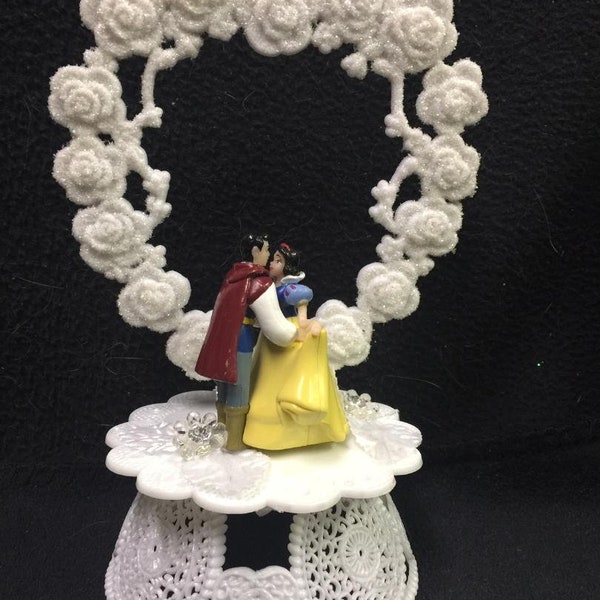 Dancing Snow White Price Charming Wedding Display Wedding Cake topper Groom top romantic Heart