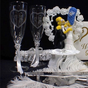O Homer Marge Simpsons wedding Cake topper LOT Glasses knife server set (book NOT included)