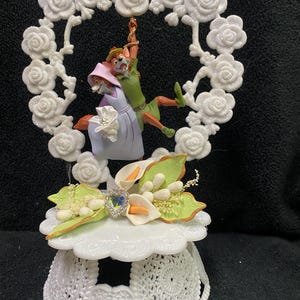 NEW from DISNEY Robin Hood & Maid Marian Wedding Cake Topper. Precious LOVE Figurine Groom Top Fox centerpiece figure